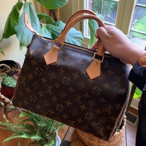 Louis Vuitton monogram speedy 30 bag. Authentic!